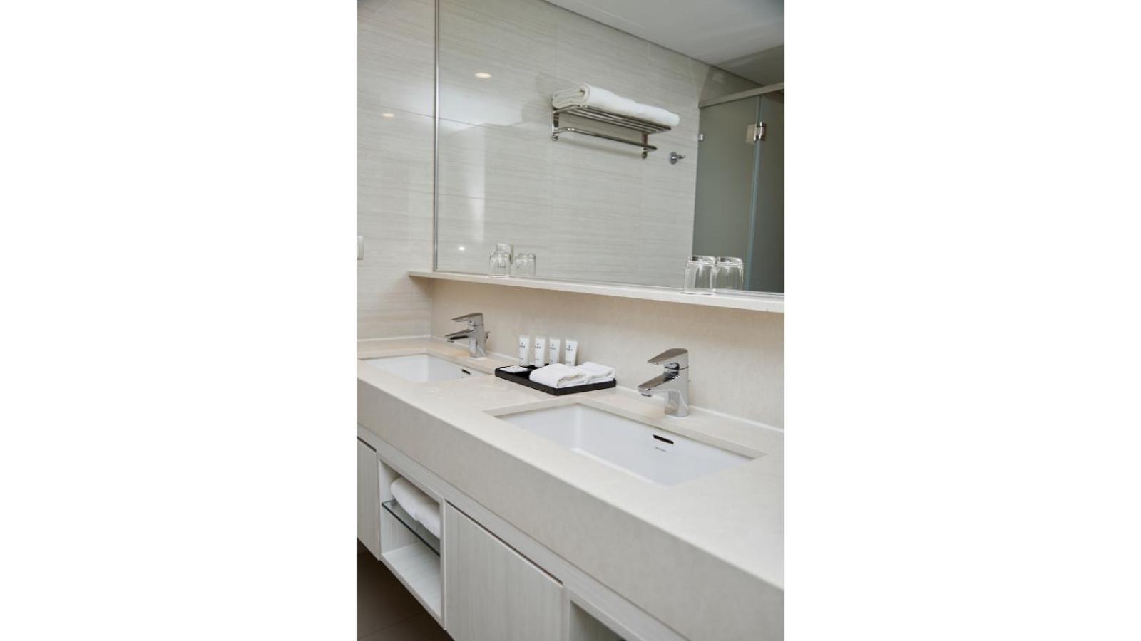 Premier Room